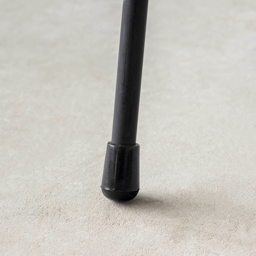 チーク無垢材とスチール脚のハイチェア