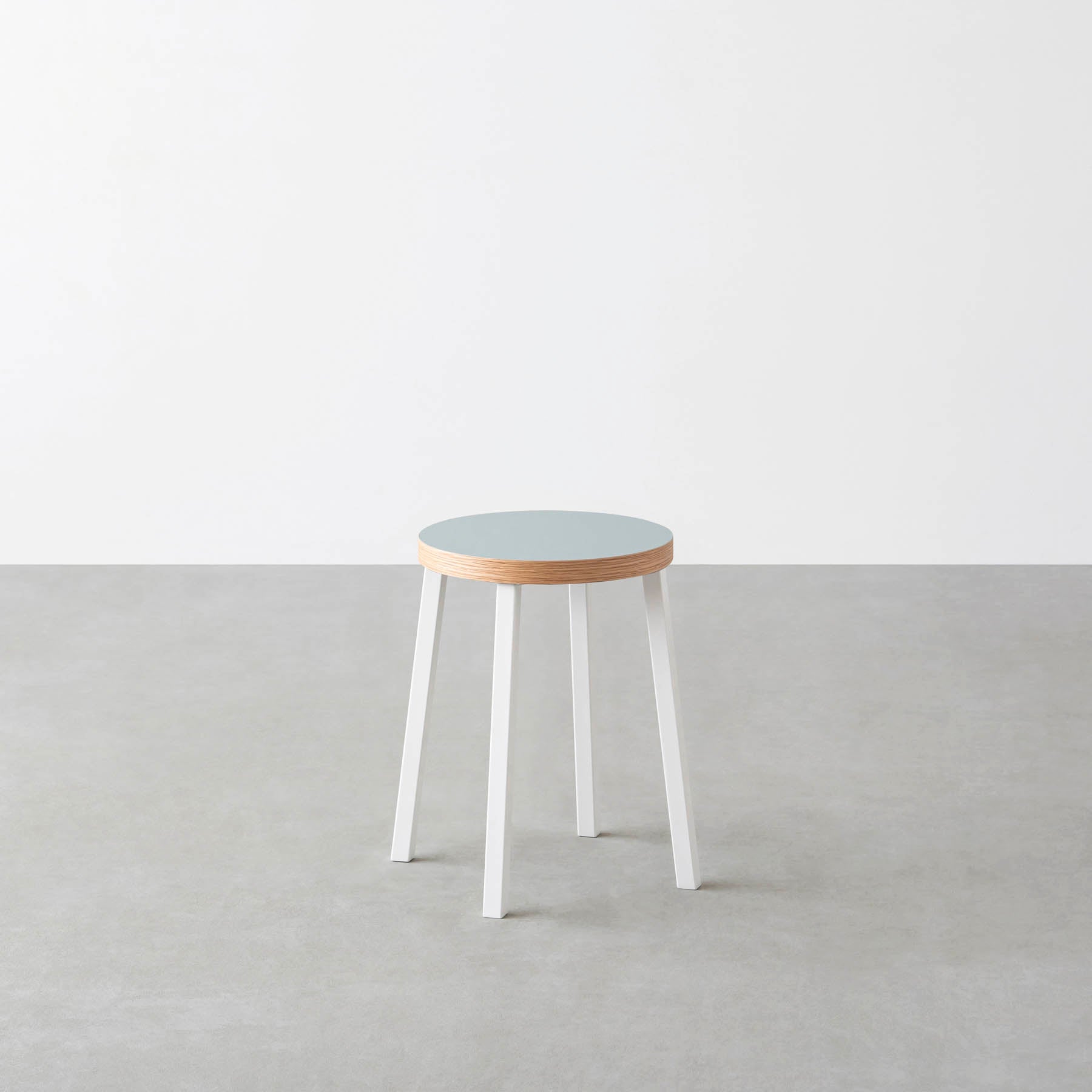 KanademonoのリノリウムLowスツール