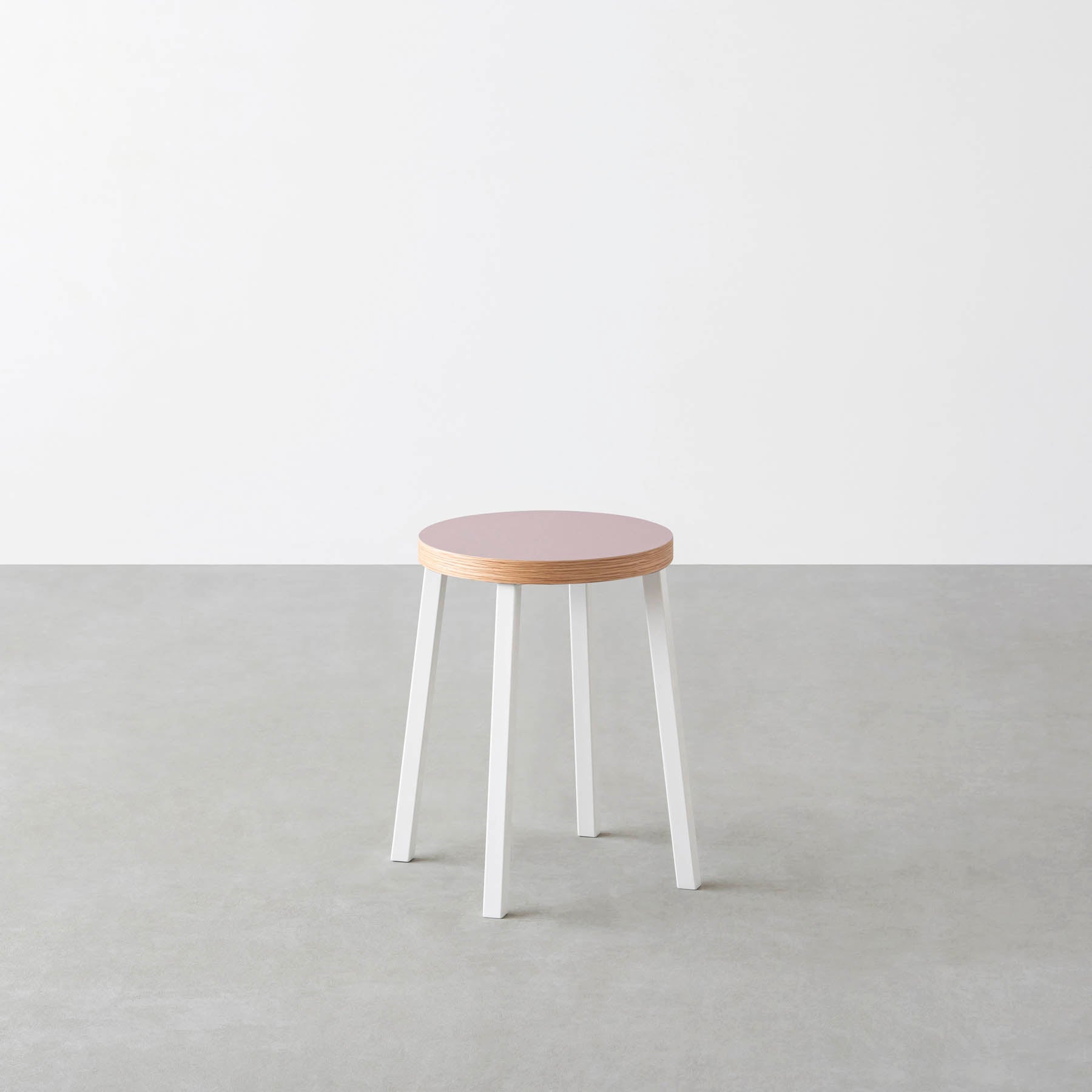 KanademonoのリノリウムLowスツール