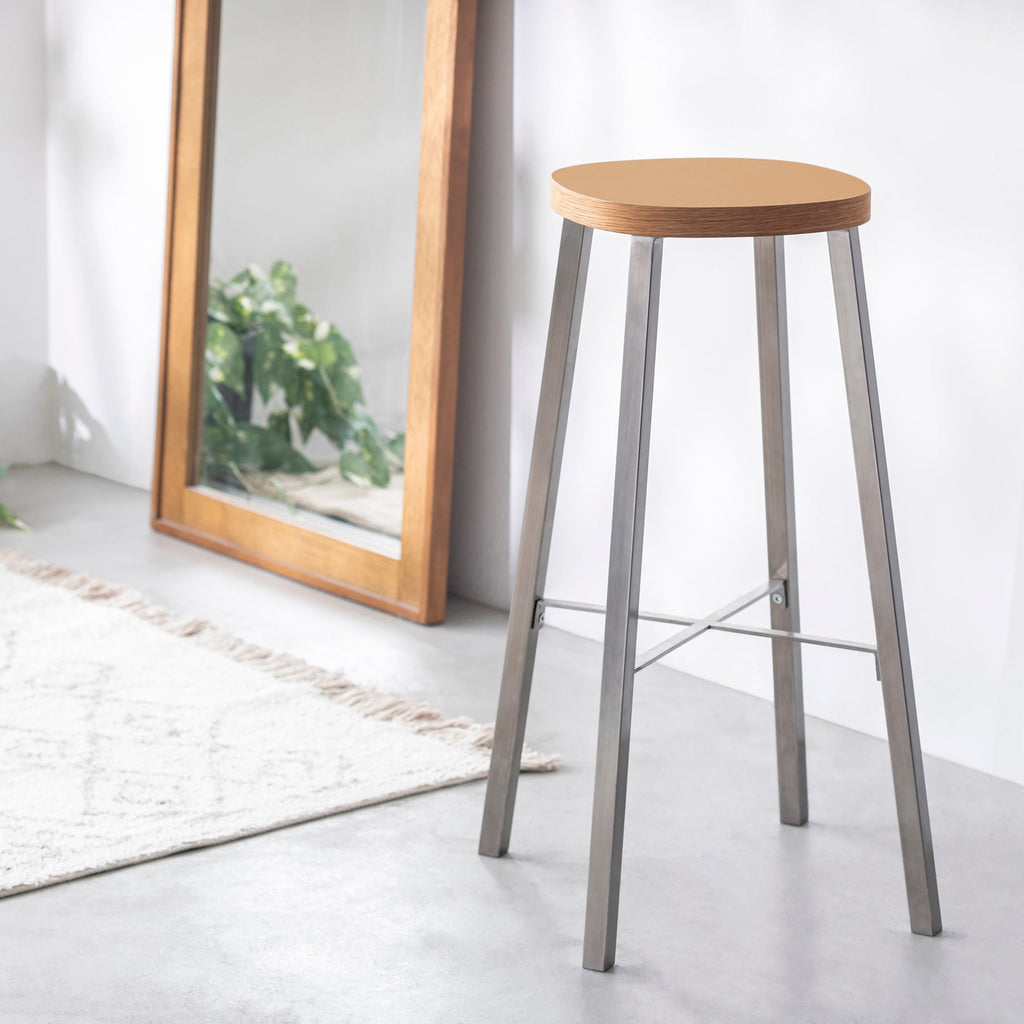 KanademonoのリノリウムClay Squircle座面とステンレスのSlant_Bar脚を合わせたシンプルモダンなHighスツール