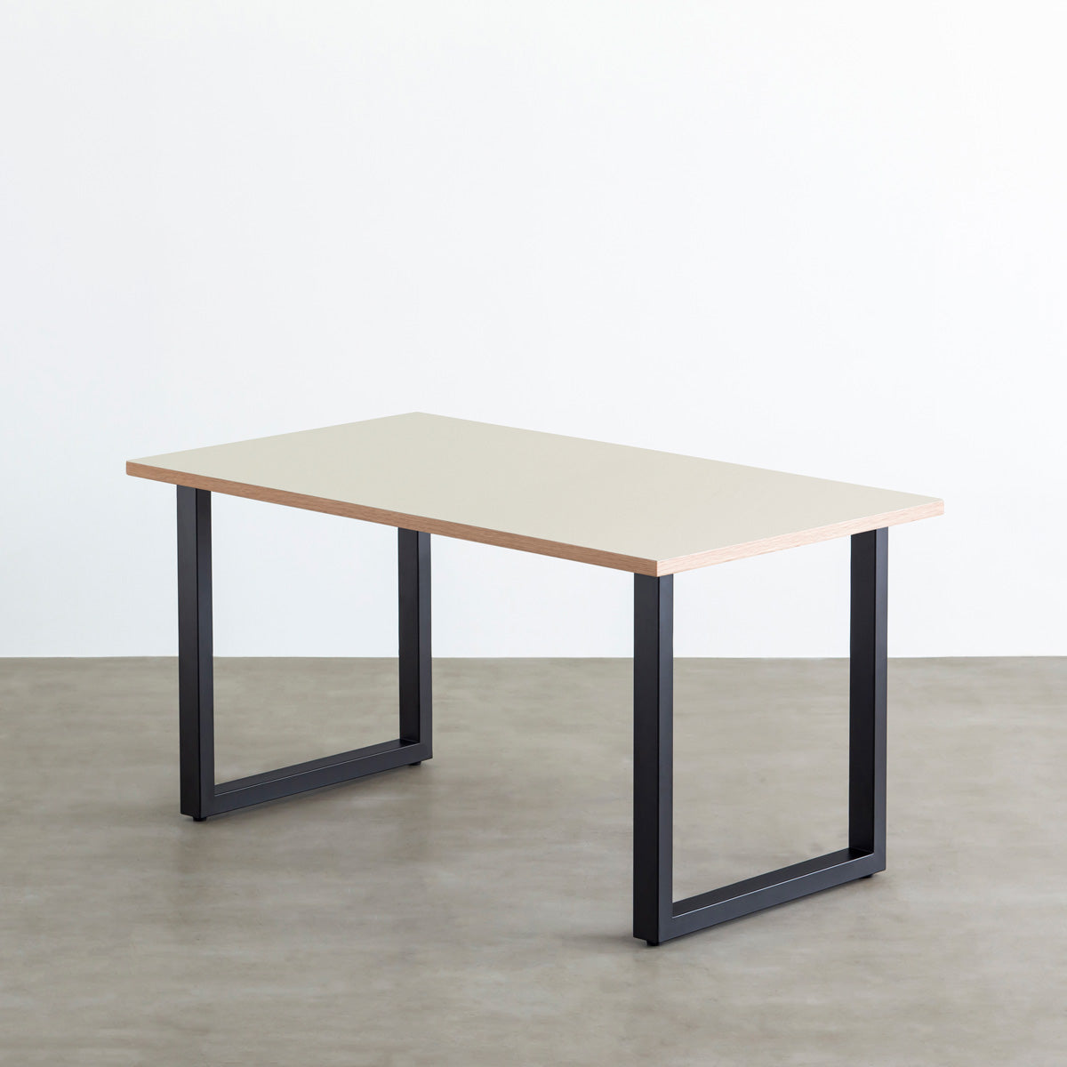 【2048テスト】スマート造作テーブル / リノリウム ベージュ・グレー系 × 黒スチール脚 (コピー)