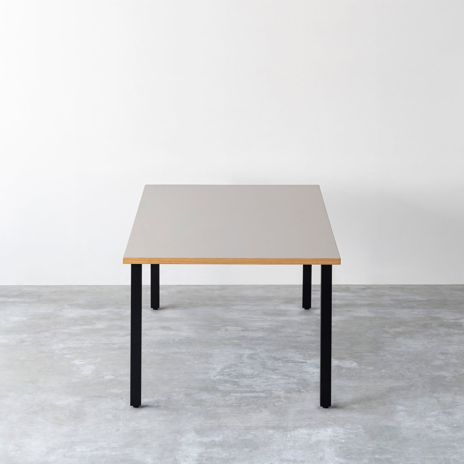 【Hチェック待ち】【テスト公開中】THE TABLE / リノリウム 全32色 × Black Steel × W181 - 200cm