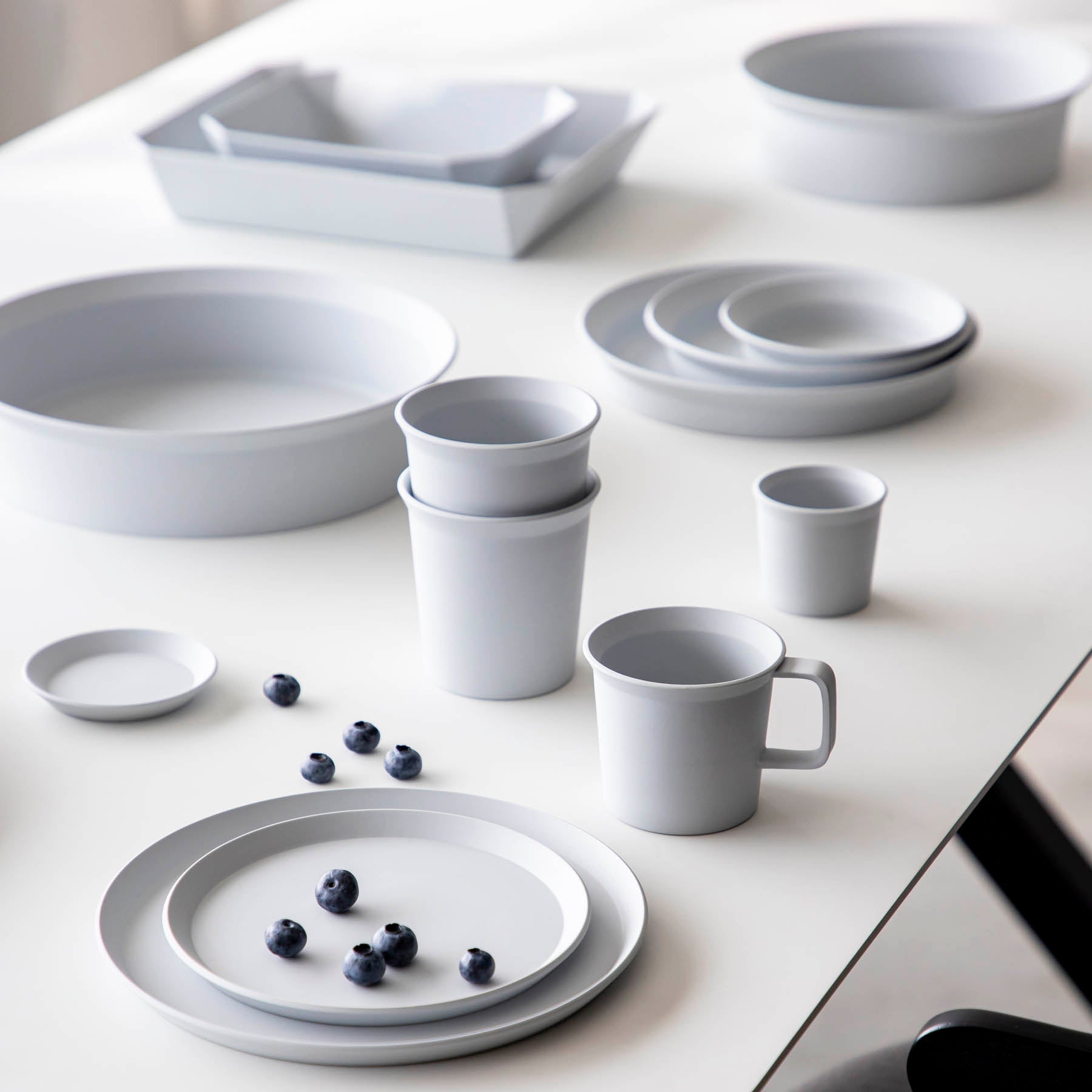 1616 / arita japan　"Standard" カップ