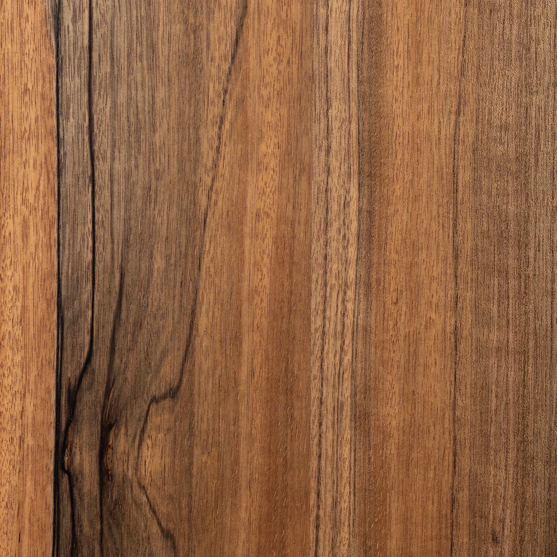 スマート造作カフェテーブル / ニューギニアウォルナット　ステンレススチール脚 4本脚 × ラウンド φ81 - 90