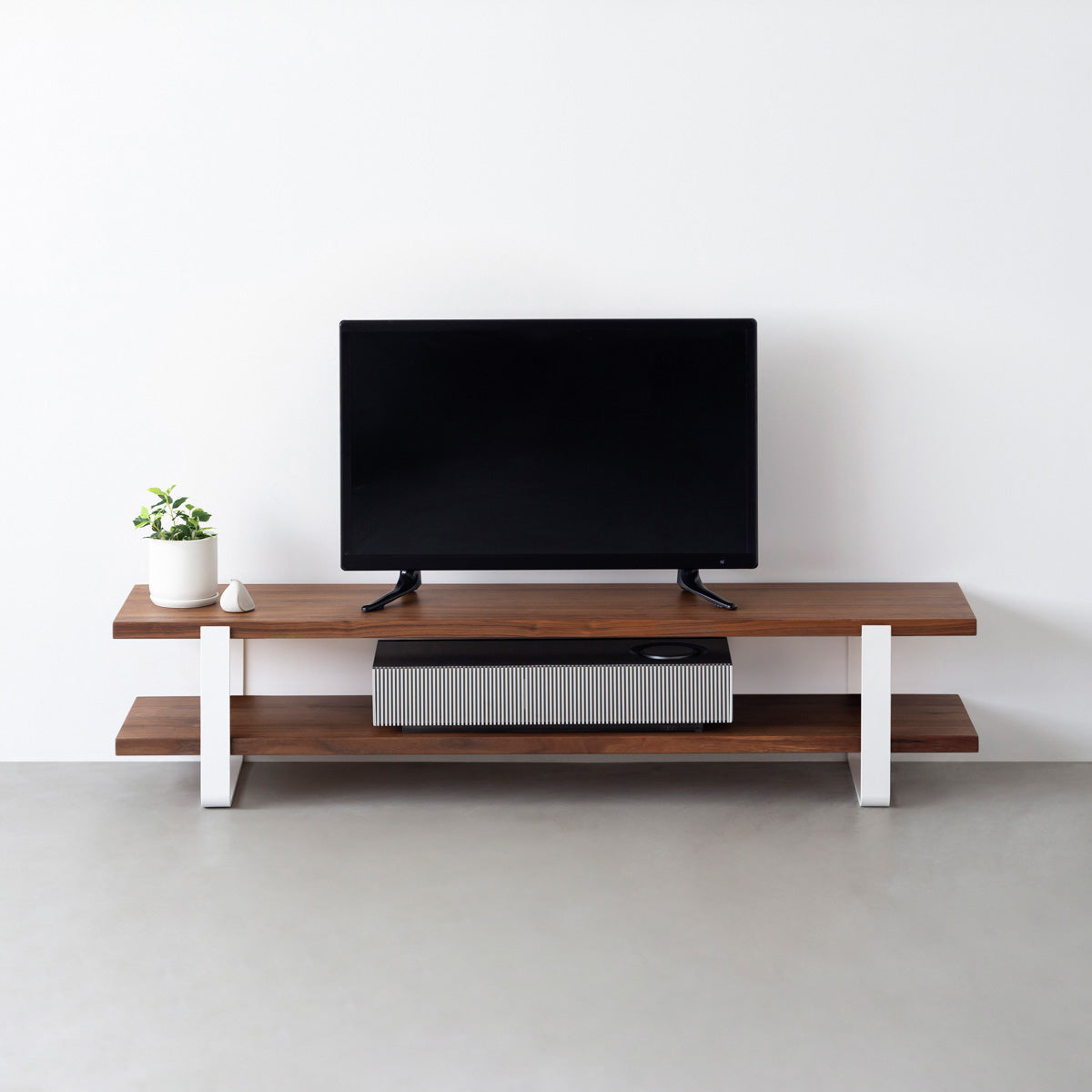 スマート造作テレビボード / 無垢 ウォルナット × 白スチール脚