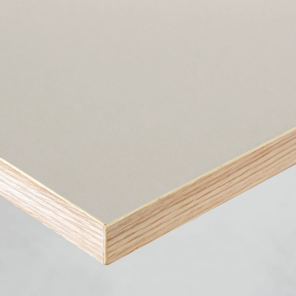 かなでもののファニチャーリノリウム素材のオフホワイトカラー天板・クローズアップ