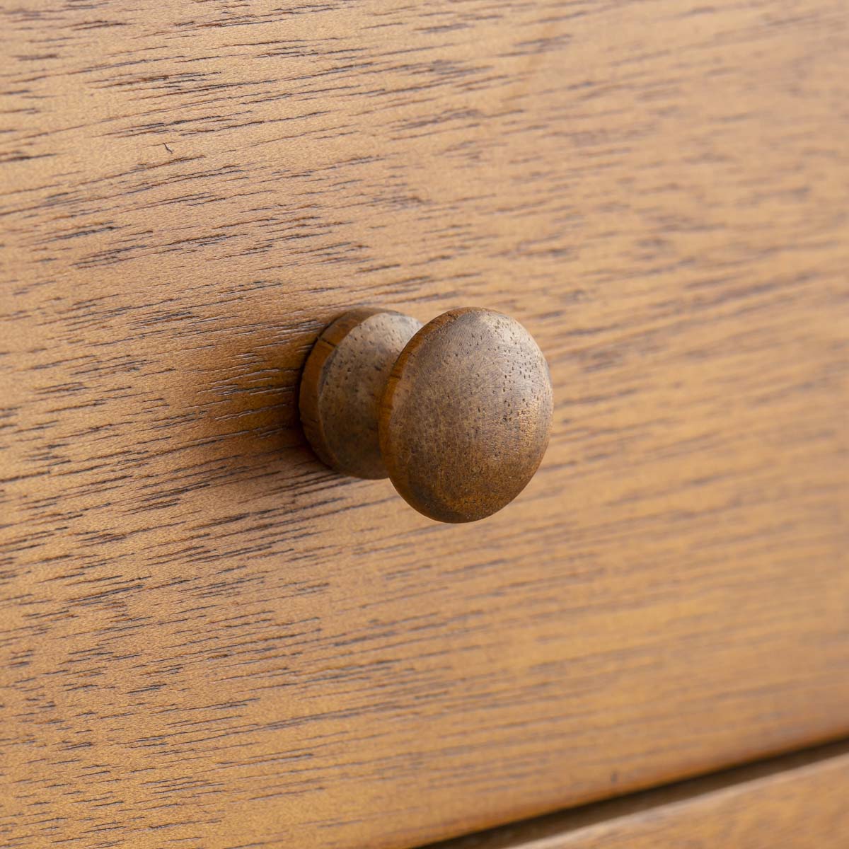 Gemoneのバユール材の突き板を使用したスカンジナビアンデザインを思わせるライティングデスク取手1