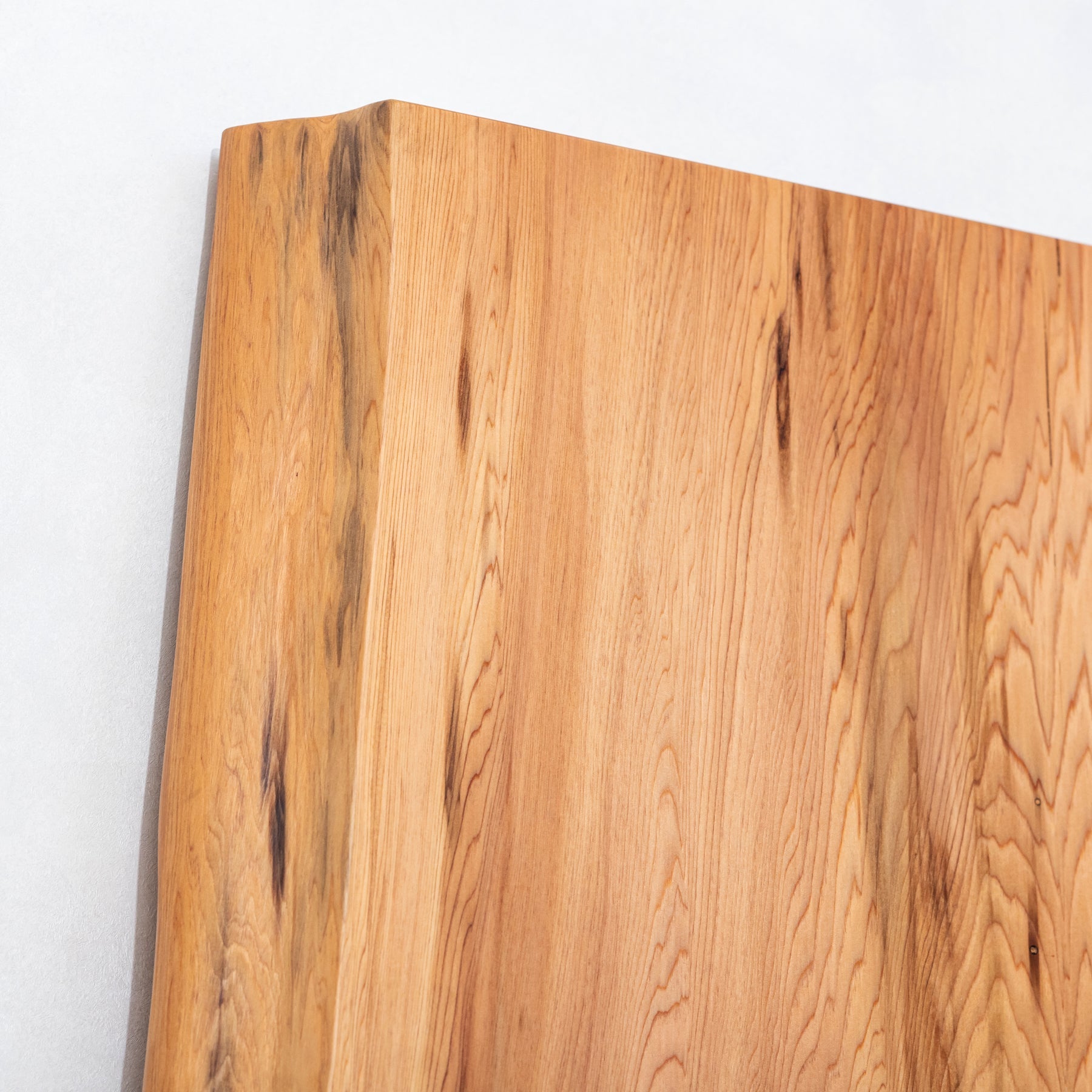 厳選一枚板 / 屋久杉 #0046　1950 × 622 ~ 855 mm