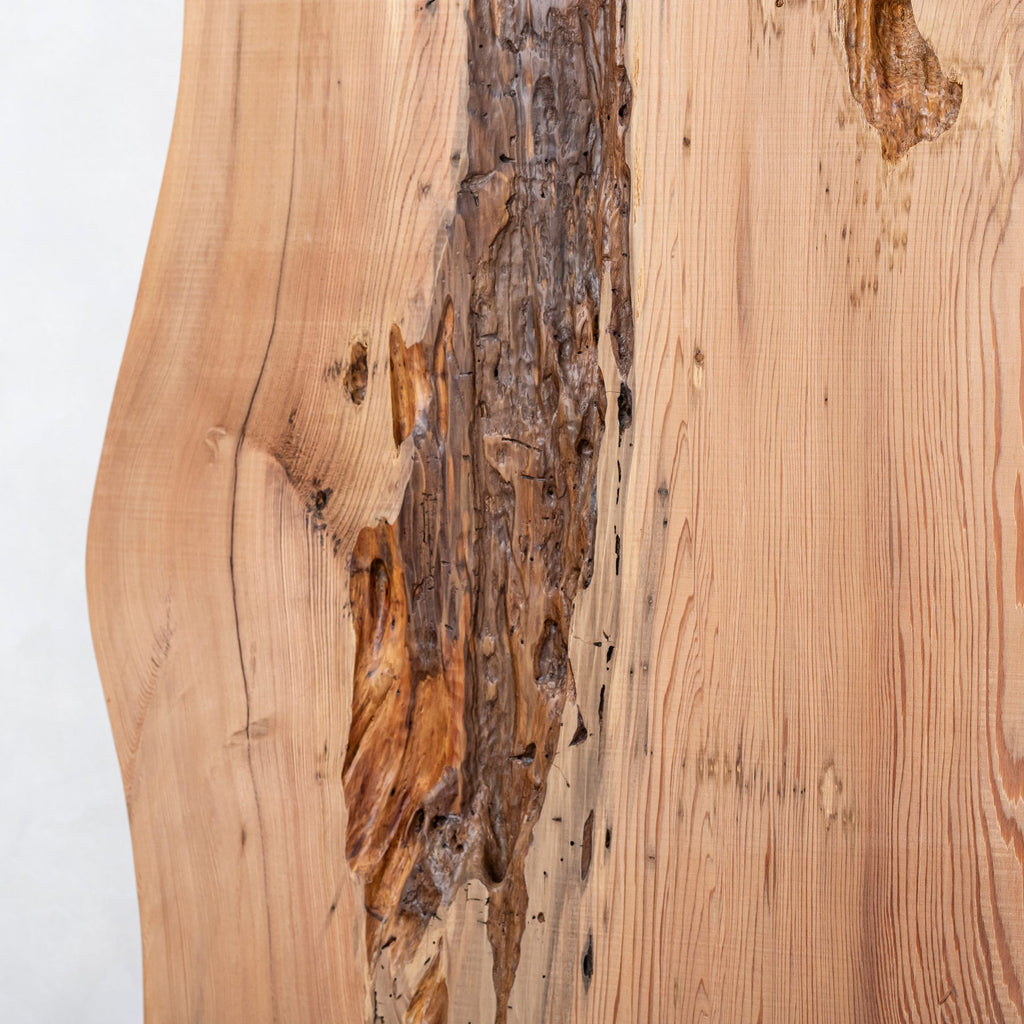厳選一枚板 / 屋久杉 #0046　1950 × 622 ~ 855 mm