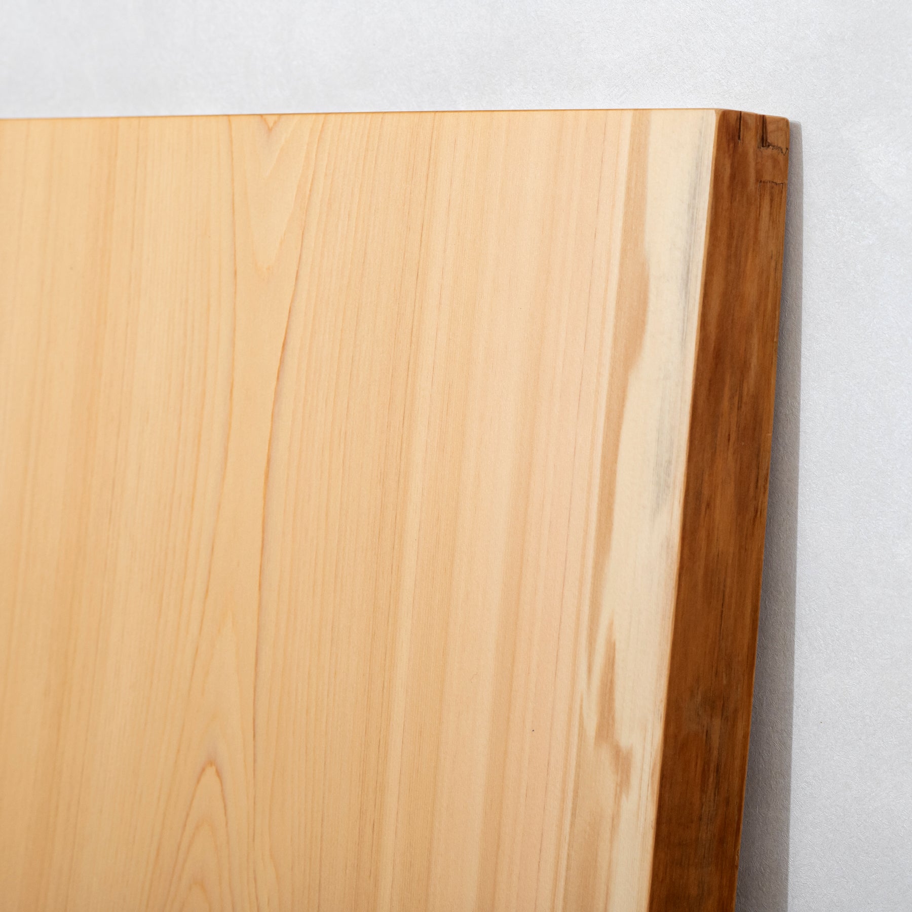 一枚板 / ヒノキ #0054　1466 × 520 ~ 790 mm
