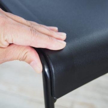 ループ脚チェア BONUM ブラック