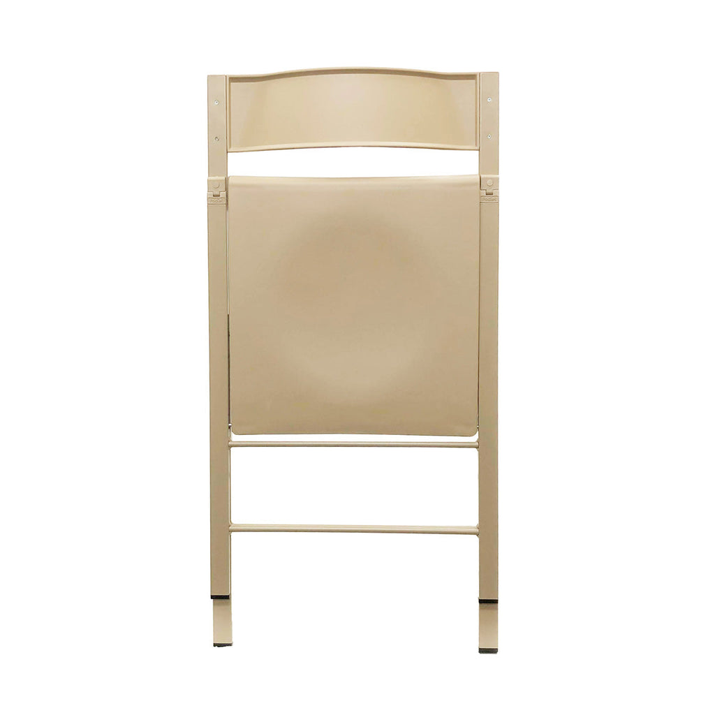 イタリア製のスリムでスタイリッシュな仕上がりが美しいベージュの折りたたみチェア（折り畳んだ状態2）