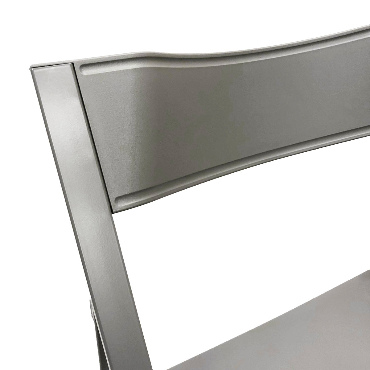 イタリア製のスリムでスタイリッシュな仕上がりが美しいグレイの折りたたみチェア（背もたれ）