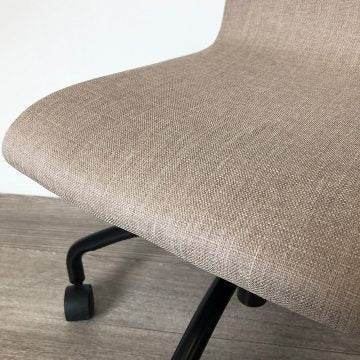 トワルチェア ベージュII ブラック脚