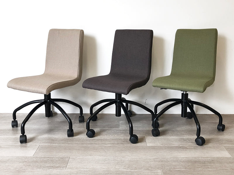 トワルチェア ベージュII ブラック脚