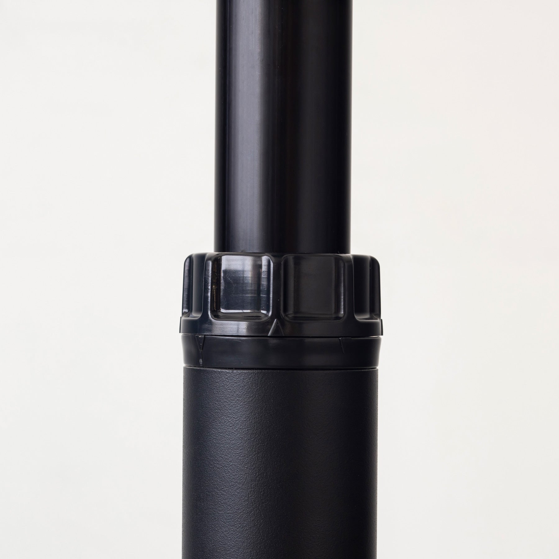 スマート造作カフェテーブル / FENIX NTM 全9色　黒スチール脚 1本脚 × ラウンド φ61 - 70