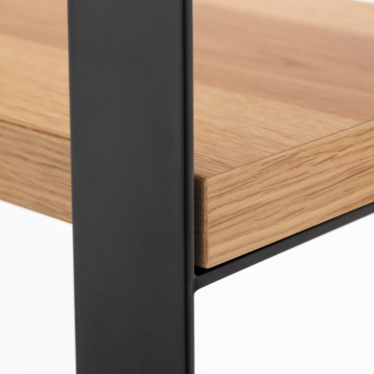 Kanademonoのホワイトオークの棚板とブラックのアイアンで製作したシェルフ（フレーム部分）