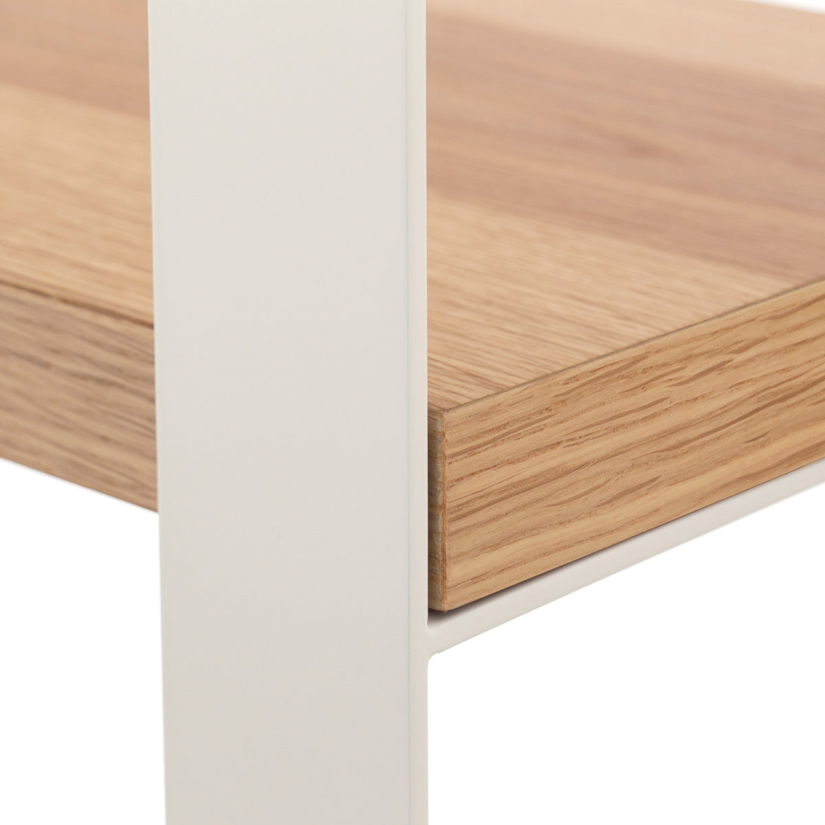 Kanademonoのホワイトオークの棚板とホワイトのアイアンで製作したシェルフ（フレーム部分）