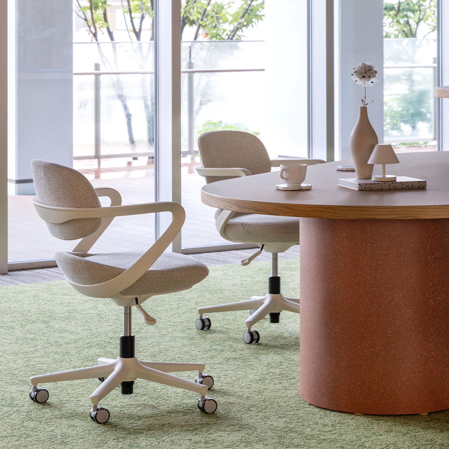 ARISTA CASTER CHAIR(アリスタ キャスター チェア)294926、294919、294933
